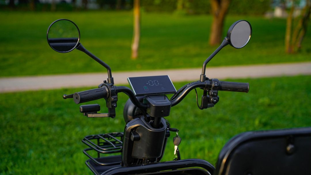 Электроскутер WHITE SIBERIA SIBTRIKE MAX 2000W