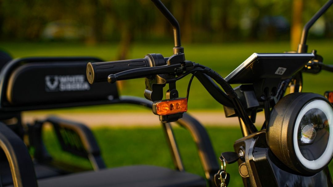Электроскутер WHITE SIBERIA SIBTRIKE MAX 2000W