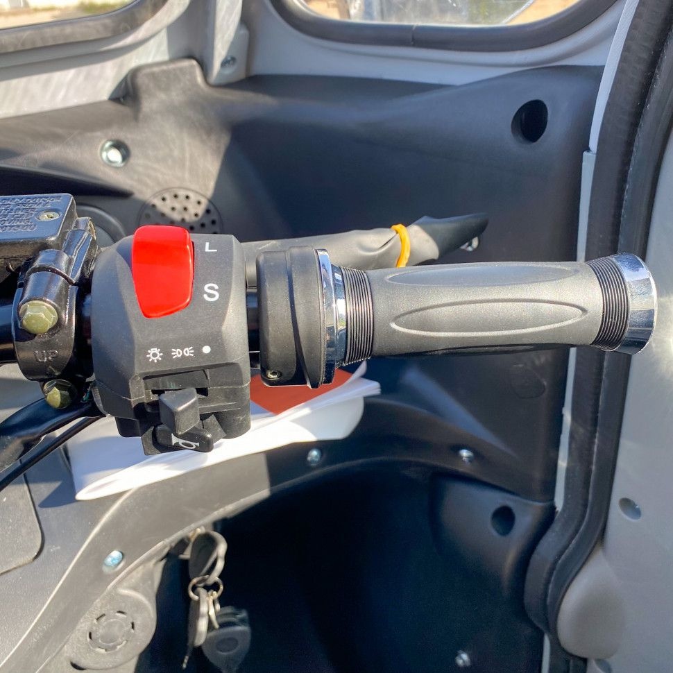 Трицикл грузовой GreenCamel Тендер E1200 (72V 2500W) кабина