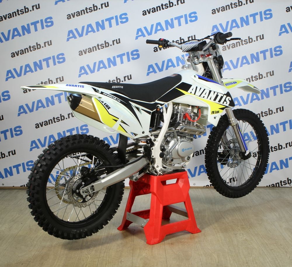 Мотоцикл Avantis FX 250 Lux (172FMM, возд.охл.)