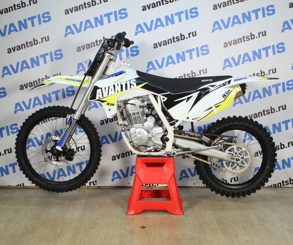 Мотоцикл Avantis FX 250 Lux (172FMM, возд.охл.)