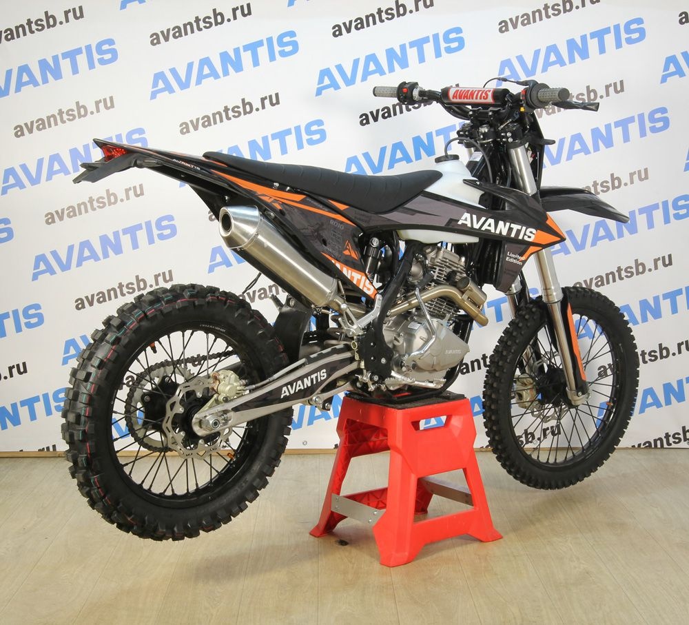 Мотоцикл Avantis Enduro 250 Carb (PR250/172FMM-5 DESIGN KT ЧЕРНЫЙ) KKE С ПТС