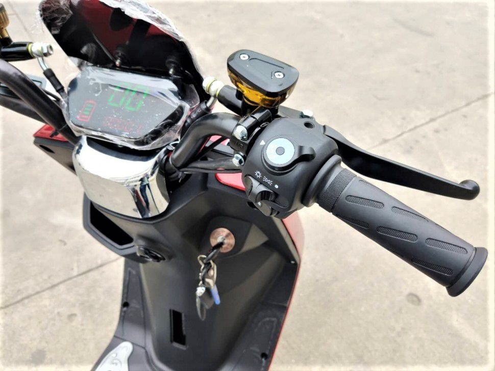 Электроскутер GreenCamel Инфинити (72V 1500W R10)