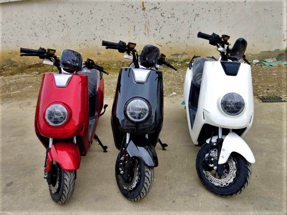 Электроскутер GreenCamel Инфинити (72V 1500W R10)