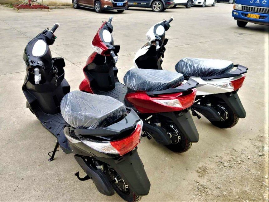 Электроскутер GreenCamel Трофи (60V 1500W R10)