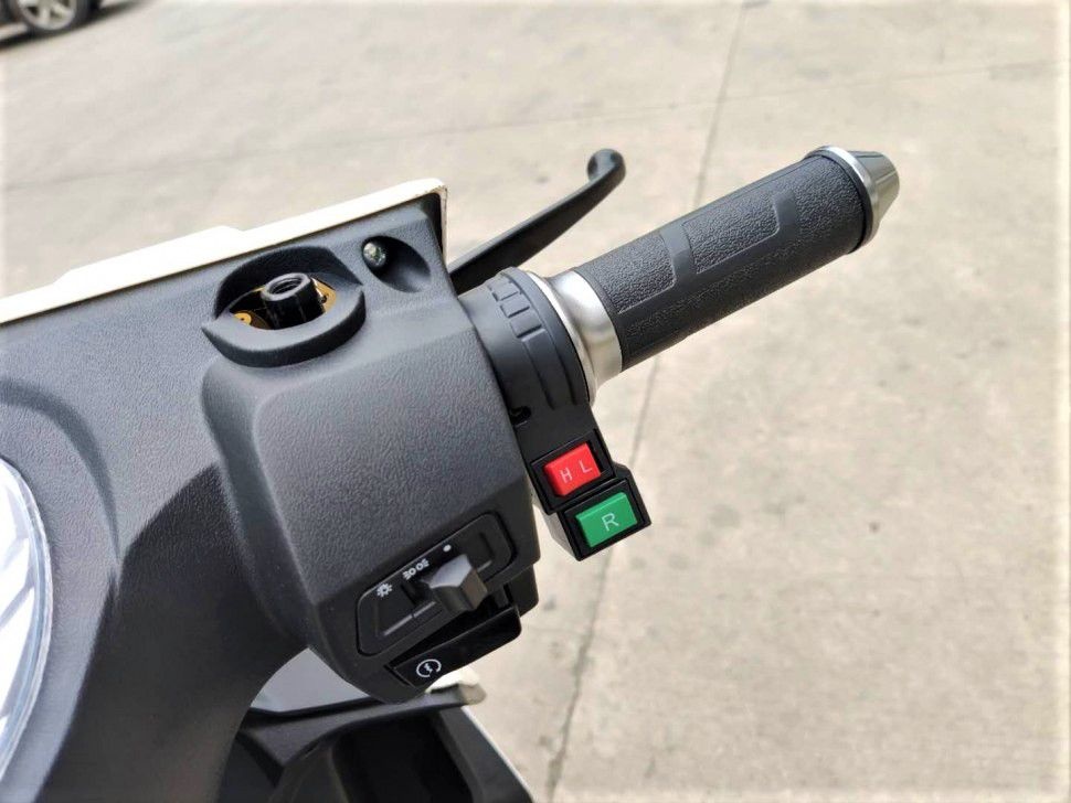 Электроскутер GreenCamel Трофи (60V 1500W R10)