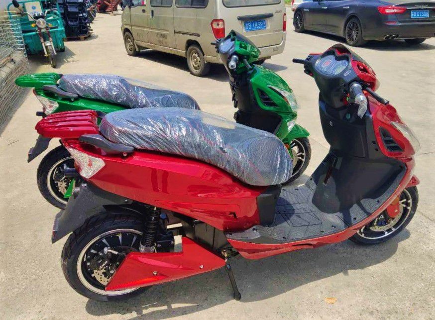 Электроскутер GreenCamel Круиз (72V 3000W R13)