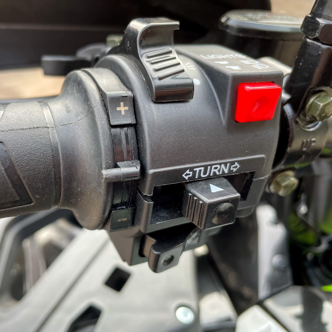 Квадроцикл YACOTA DAZZLE LUX