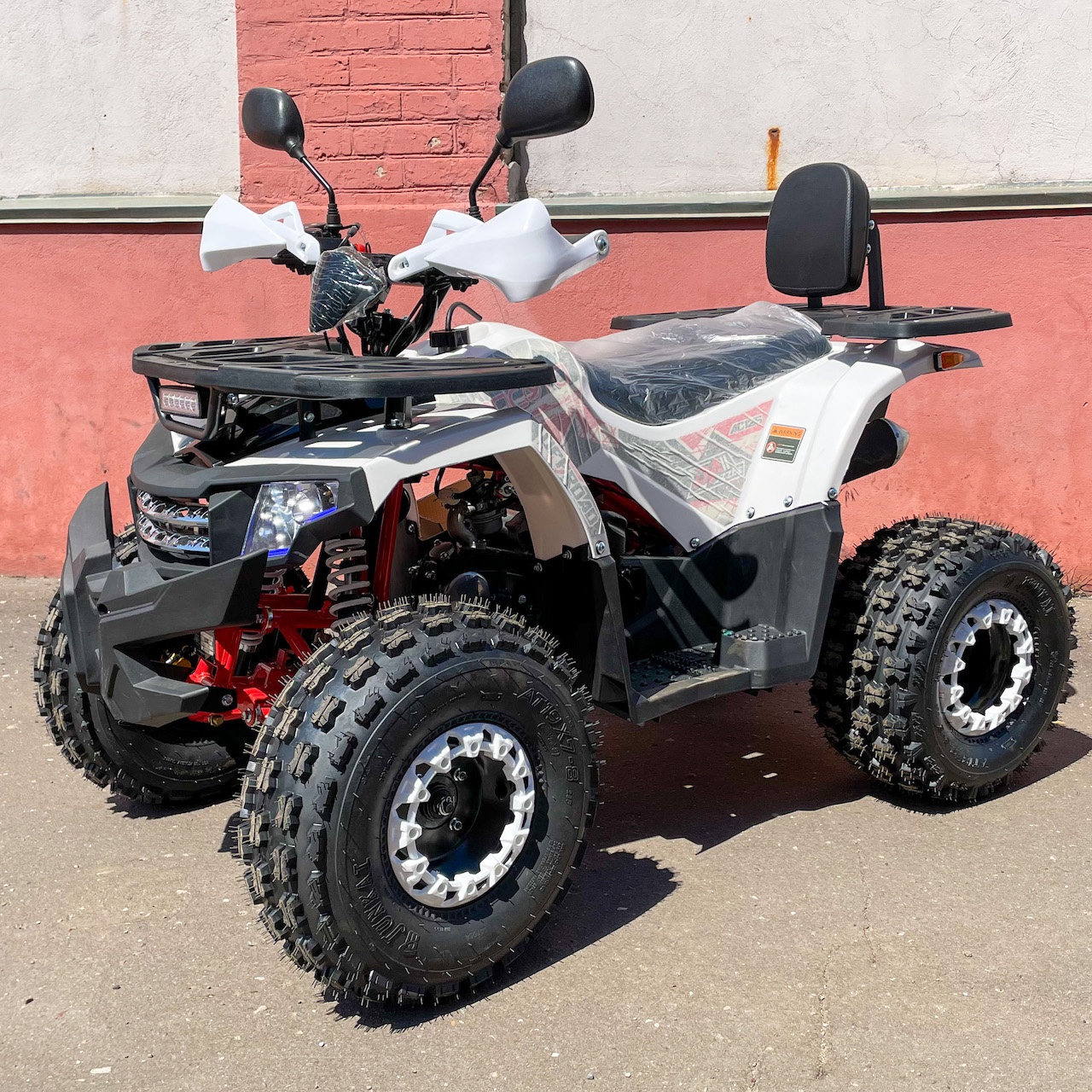 Квадроцикл YACOTA DAZZLE LUX