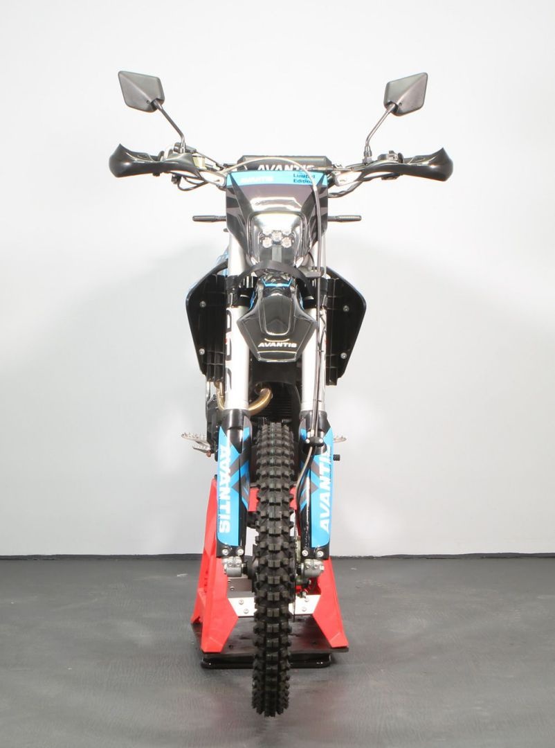 Мотоцикл Avantis CARB NIBBI EXCLUSIVE (CB250-F/172FMM) ARS С ПТС