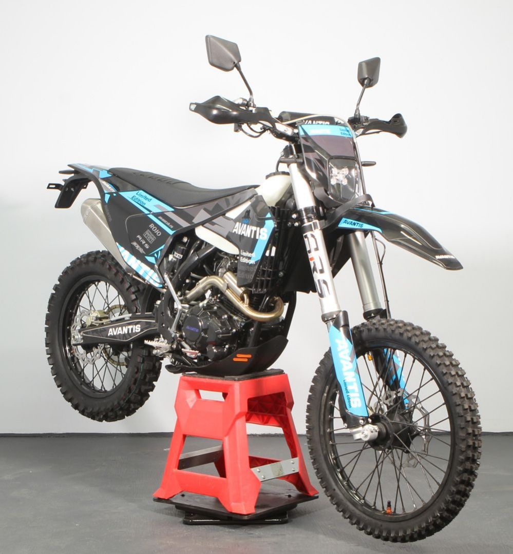 Мотоцикл Avantis CARB NIBBI EXCLUSIVE (CB250-F/172FMM) ARS С ПТС