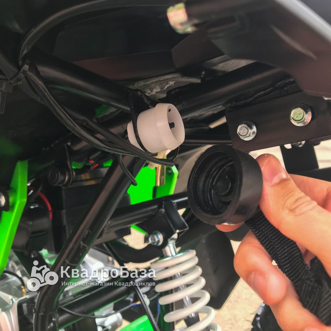 Квадроцикл подростковый бензиновый Yacota Renegade