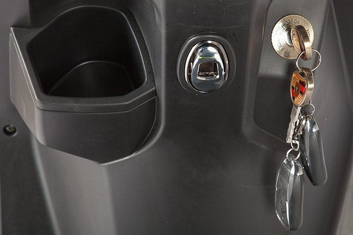 Электроскутер ZING VINNI 60V800W