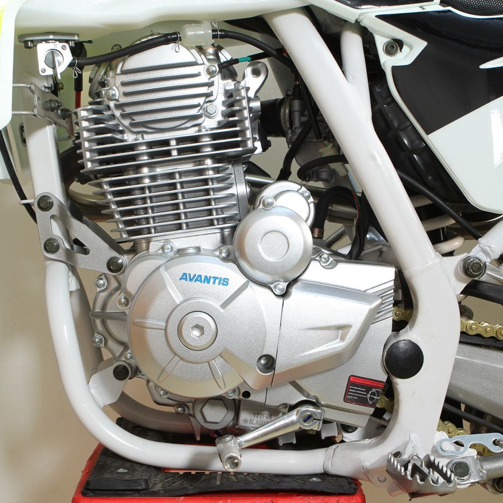 Мотоцикл Avantis FX 250 Lux (PR250/172FMM-5, возд.охл.) ПТС