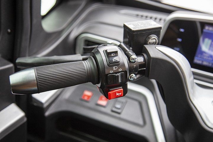 Трицикл Rutrike Кабина